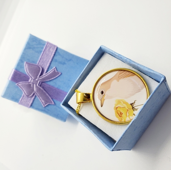 Necklace - Picture 4 of 4